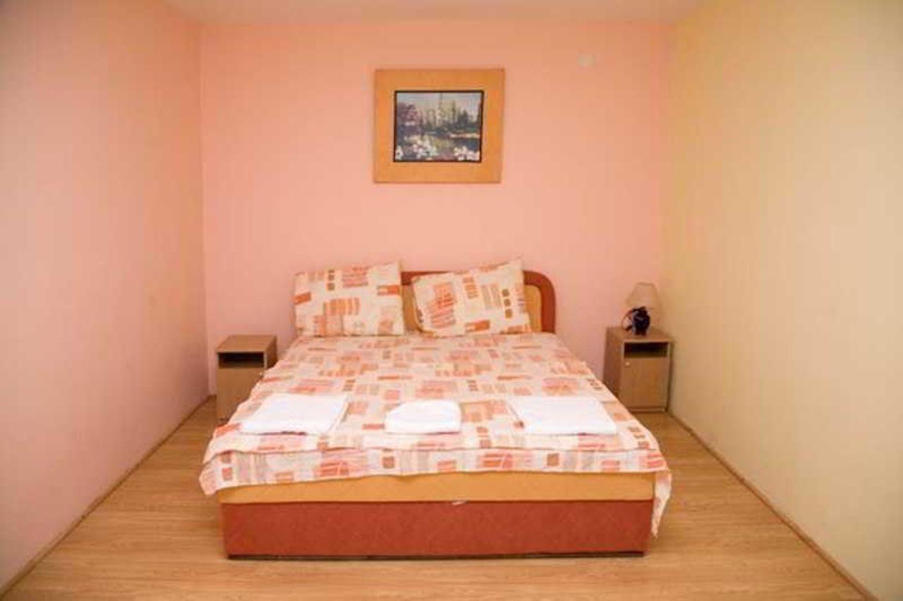 Uni Palas Kavadarci Habitación foto