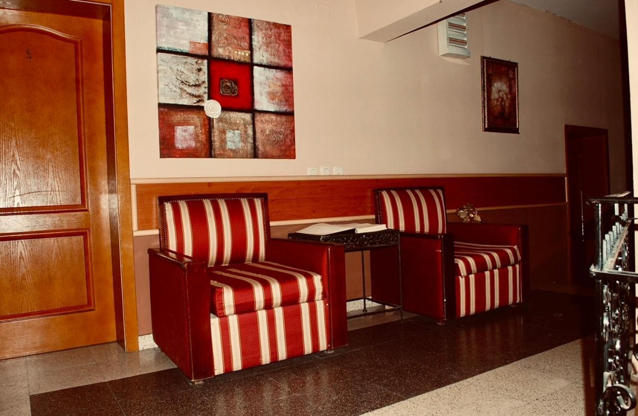 Uni Palas Kavadarci Exterior foto