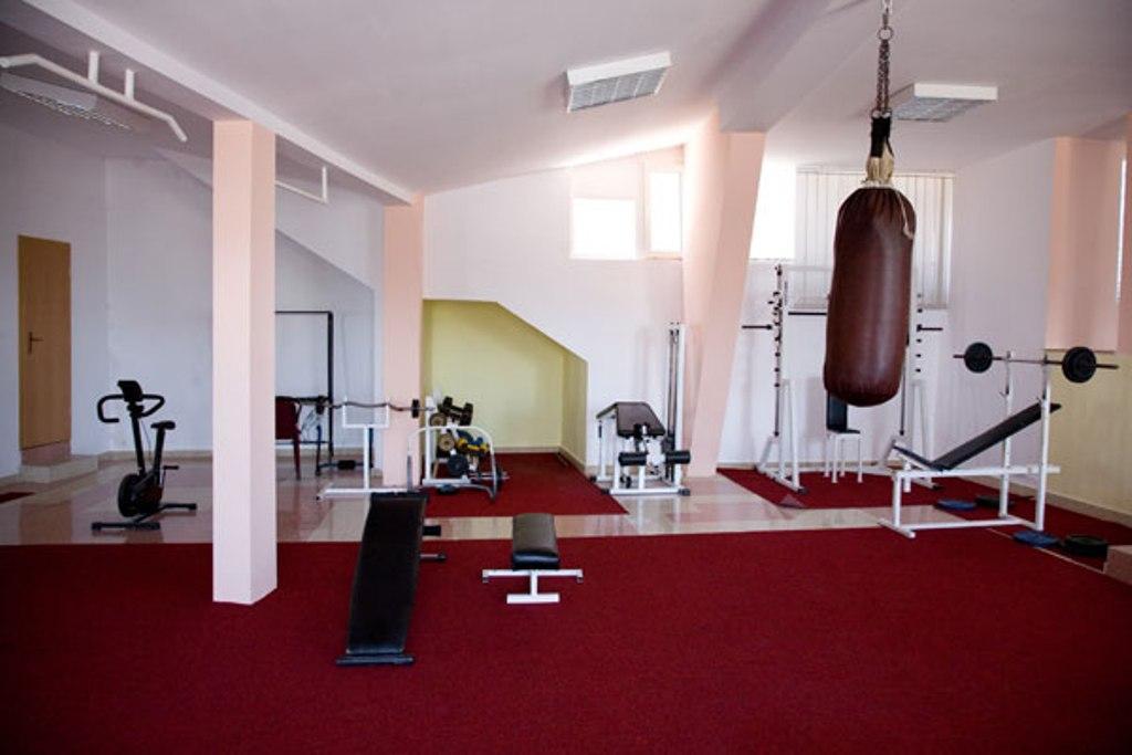 Uni Palas Kavadarci Facilidades foto